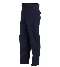 Pantalone summer in cotone leggero 100%. Grammatura 220g/mq. Due tasche a soffietto tagliate oblique, tasca posteriore chiusa co