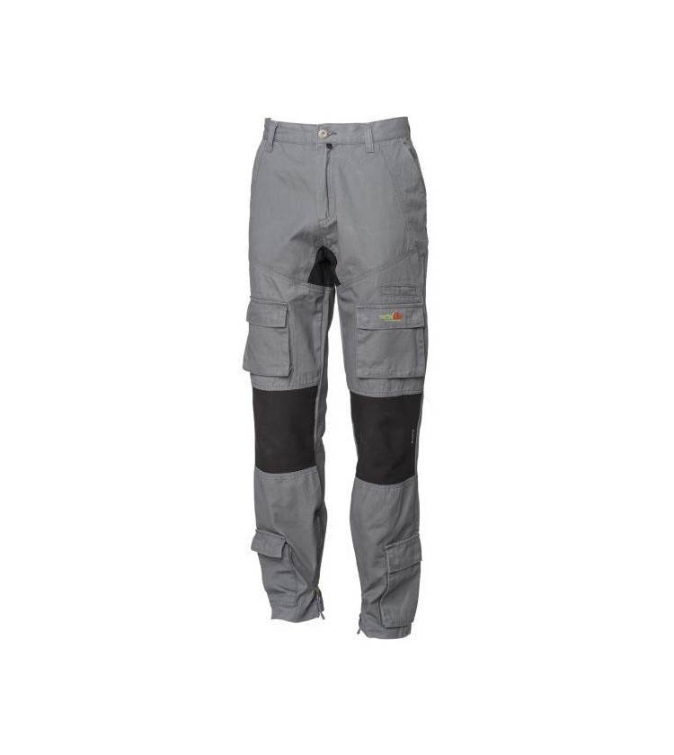 I pantaloni Stretch On in cotone canvas, con sistema di elastico e bottoni in vita, diverse tasche e inserti in tessuto stretch 