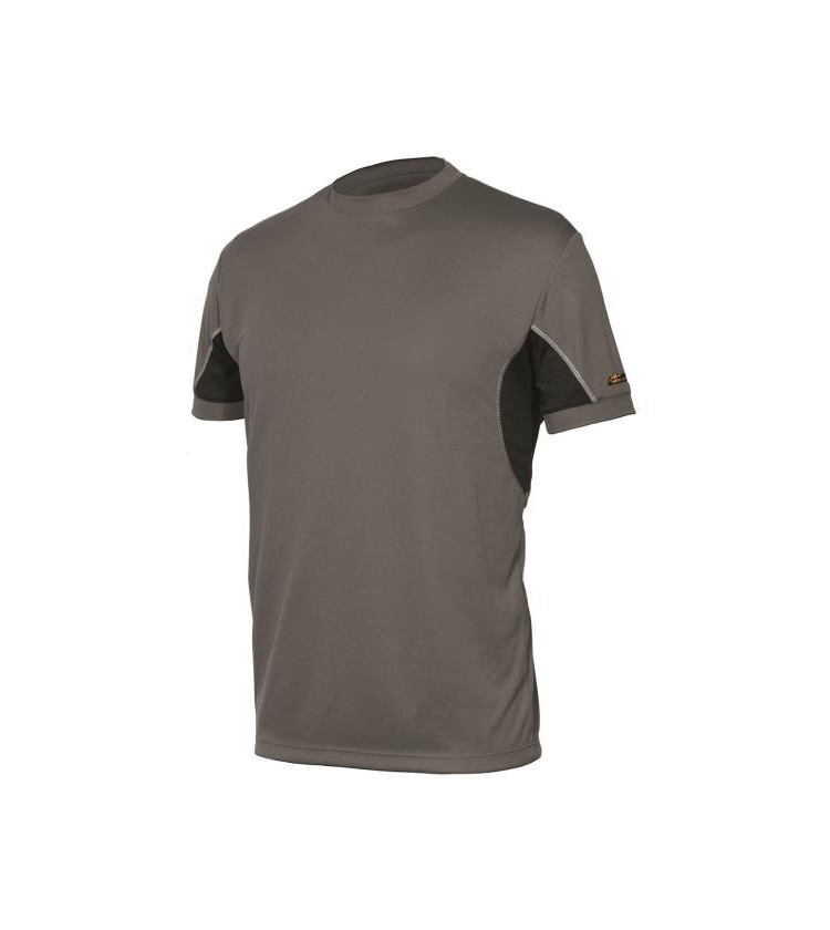 T-shirt tecnica ad alta traspirazione e veloce asciugatura ideale per chi ama utilizzare prodotti di derivazione sportiva anche 